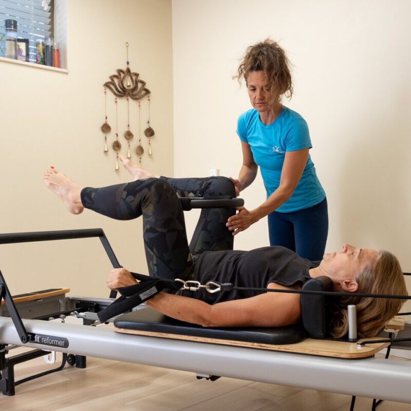 Why Athletes and Professionals Prefer One on One Pilates Training